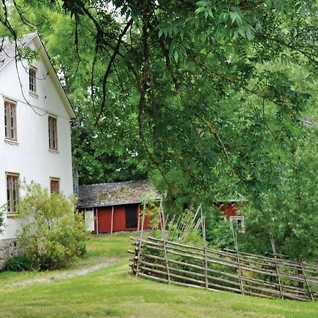 Amazing Home In Mellerud With 4 Bedrooms And Wifi Exterior foto