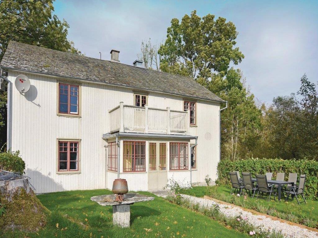 Amazing Home In Mellerud With 4 Bedrooms And Wifi Exterior foto